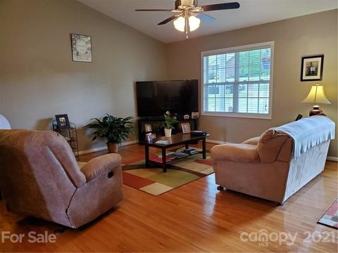 6091 Emory Ln, Hickory, NC 28601 photo 4