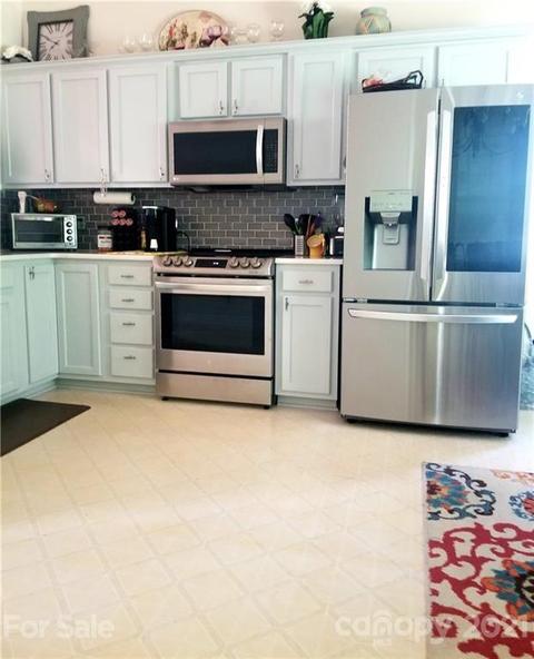 742 8th St E, Oakboro, NC 28129 photo 5