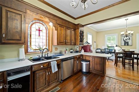 628 E Pine St, Lincolnton, NC 28092 photo 8