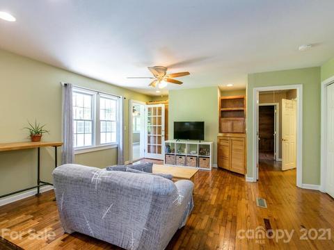 3260 Windswept Ridge Rd, Marshall, NC 28753 photo 4