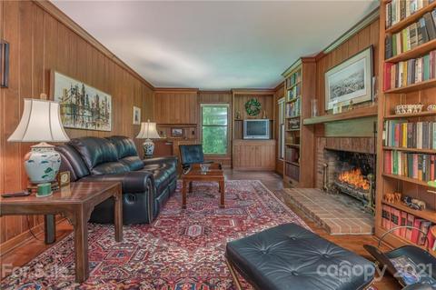 394 Red Fox Cir, Tryon, NC 28782 photo 9
