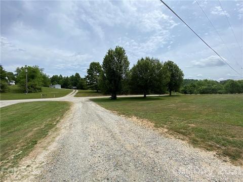 1355 Jackson Loop Rd, Flat Rock, NC 28731 photo 6