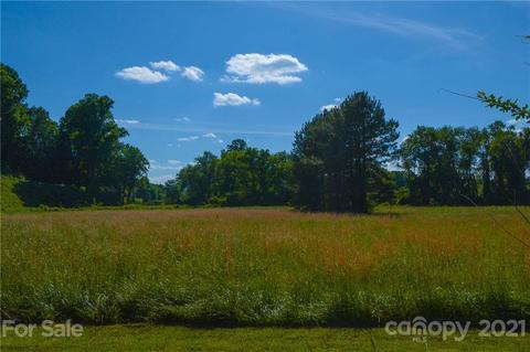 687 John Shehan Rd, Tryon, NC 28782 photo 4