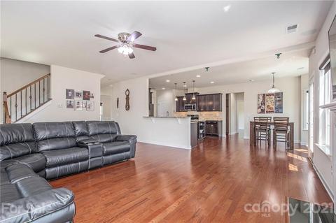 2078 Feldspar Dr, Davidson, NC 28036 photo 5