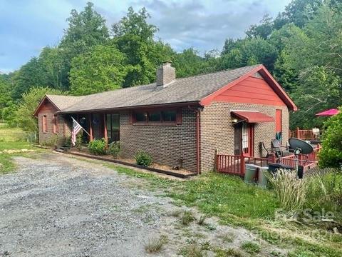 324 Racking Cv, Sylva, NC 28779 photo 2