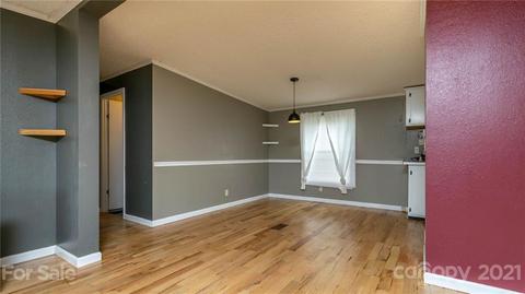 449 Divide Loop, Flat Rock, NC 28731 photo 9
