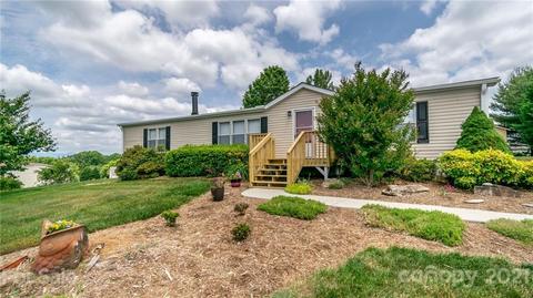 449 Divide Loop, Flat Rock, NC 28731 photo 3