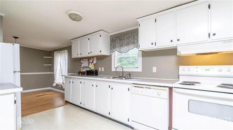449 Divide Loop, Flat Rock, NC 28731 photo 13