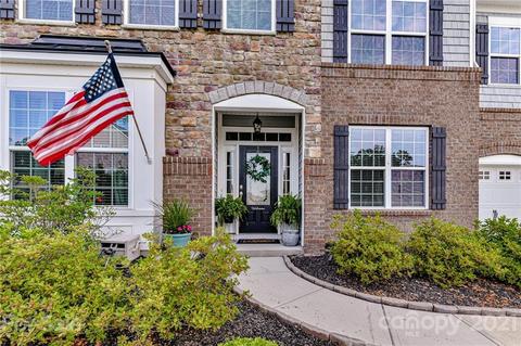 2090 Feldspar Dr, Davidson, NC 28036 photo 2
