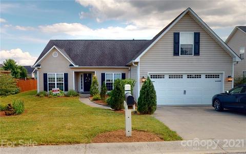 33 Lumber River Rd, Fletcher, NC 28732