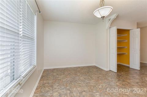 709 Bowen Dr, Lowell, NC 28098 photo 9