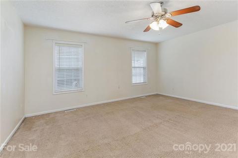 709 Bowen Dr, Lowell, NC 28098 photo 18
