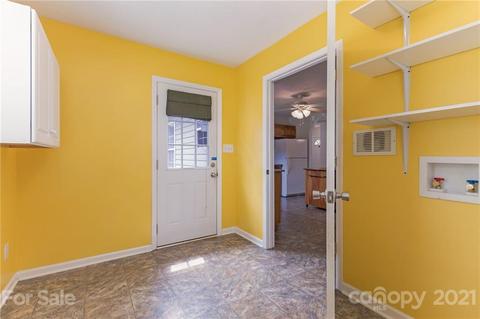 709 Bowen Dr, Lowell, NC 28098 photo 5