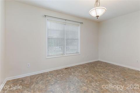 709 Bowen Dr, Lowell, NC 28098 photo 12