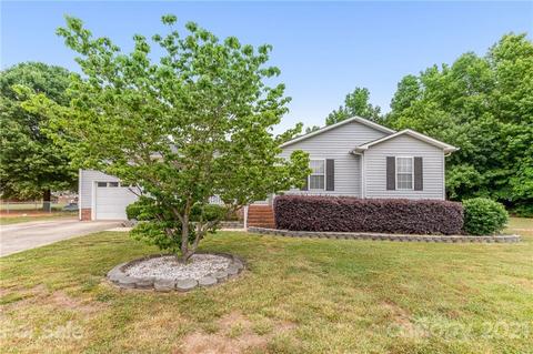709 Bowen Dr, Lowell, NC 28098 photo 26