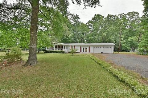 2385 Continental Dr, Lancaster, SC 29720 photo 3