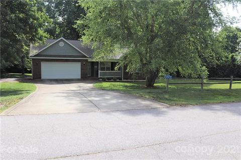 3402 Danial St, Conover, NC 28613 photo 2