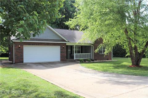 3402 Danial St, Conover, NC 28613 photo 1