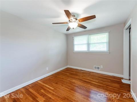 5140 Hall St, Conover, NC 28613 photo 11