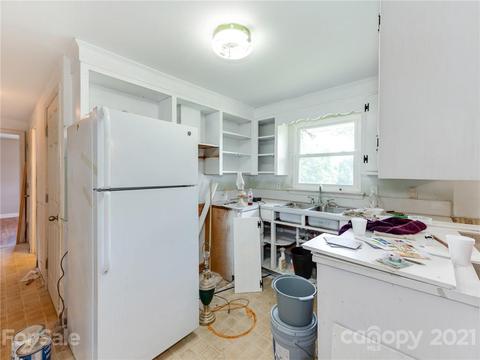 5140 Hall St, Conover, NC 28613 photo 7