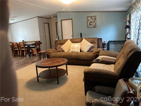 1365 Cape Hickory Rd, Hickory, NC 28601 photo 4