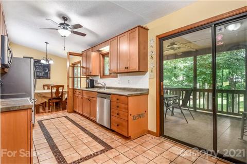 5188 Wright Dr, Hickory, NC 28602 photo 3