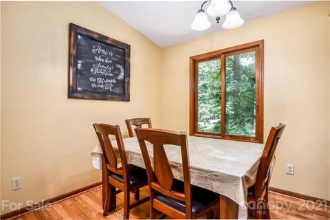 5188 Wright Dr, Hickory, NC 28602 photo 6