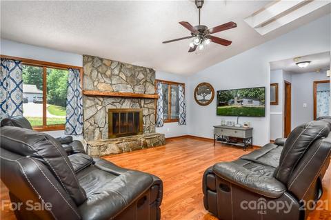 5188 Wright Dr, Hickory, NC 28602 photo 4