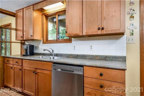 5188 Wright Dr, Hickory, NC 28602 photo 5