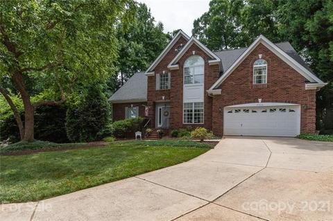 21616 Scottcrest Cir, Cornelius, NC 28031 photo 2