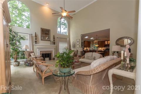 21616 Scottcrest Cir, Cornelius, NC 28031 photo 12