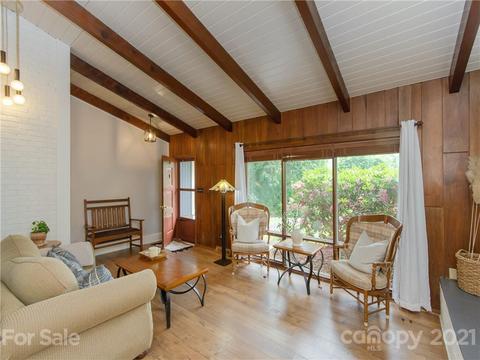 80 Chapman St, Clyde, NC 28721 photo 2