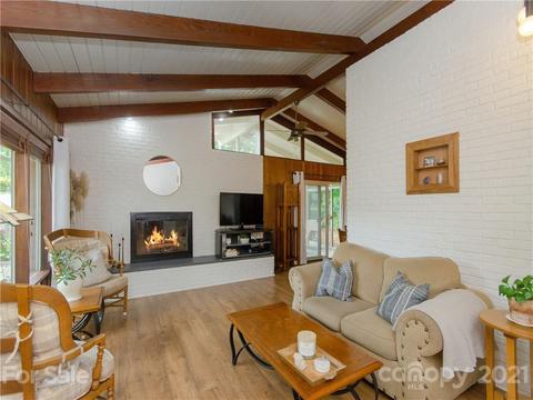 80 Chapman St, Clyde, NC 28721 photo 3