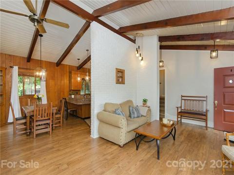 80 Chapman St, Clyde, NC 28721 photo 4