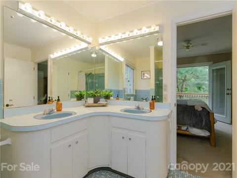 80 Chapman St, Clyde, NC 28721 photo 14