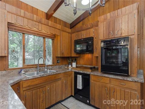 80 Chapman St, Clyde, NC 28721 photo 7