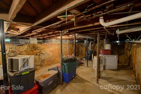 232 P V Rd, Clyde, NC 28721 photo 11
