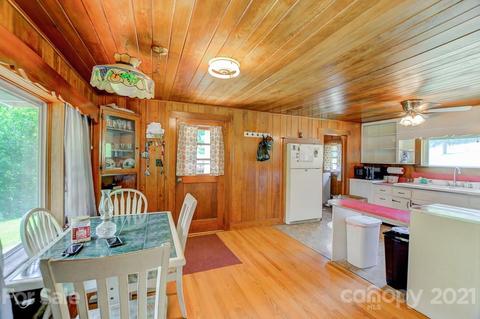 232 P V Rd, Clyde, NC 28721 photo 4