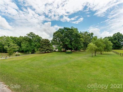 145 Fox Run Rd, Lancaster, SC 29720 photo 2