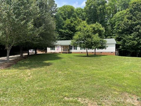 1037 Daniel Dr, Stanley, NC 28164 photo 1