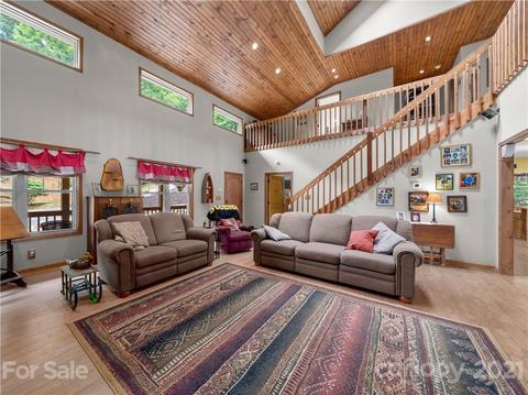 363 Bobcat Trl, Saluda, NC 28773 photo 5