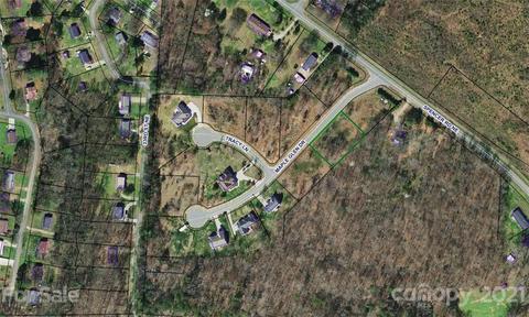 986 Maple Glen Dr, Conover, NC 28613 photo 4