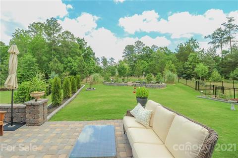 940 Elderberry Ln, Clover, SC 29710 photo 4