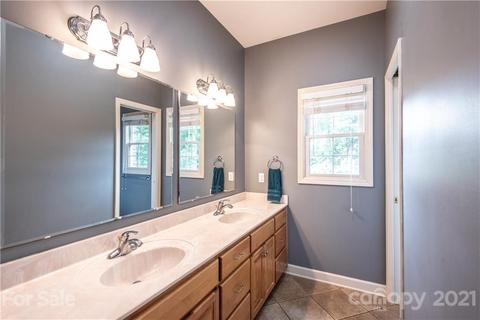 4085 Barnhardt St, Hickory, NC 28602 photo 22