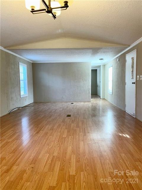 335 Davis Auto Dr, Hiddenite, NC 28636 photo 3