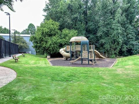 19417 River Falls Dr, Davidson, NC 28036 photo 42