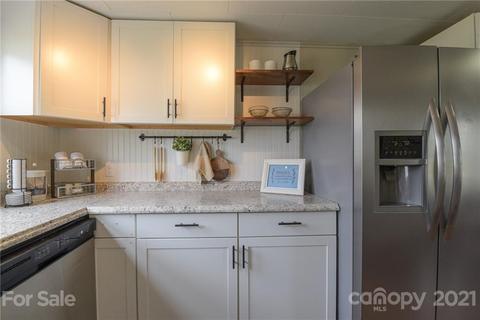 16 First St, Canton, NC 28716 photo 17