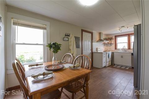 16 First St, Canton, NC 28716 photo 11