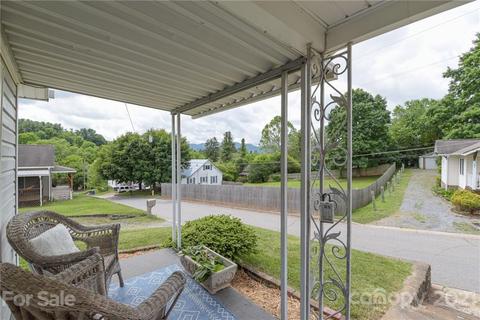16 First St, Canton, NC 28716 photo 3