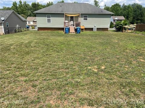 219 Pine Meadows Cir, Hickory, NC 28601 photo 18